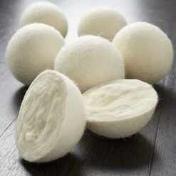 Merkloos Droger Ballen XL 6 Stuks Inclusief Lavendelolie – Zero Waste Dryer Balls - Duurzaam – Wasverzachter – Herbruikbare Drogerballen – Droogt De Was Sneller – Tiny Panda -HG Winkel 1200x1200 1138