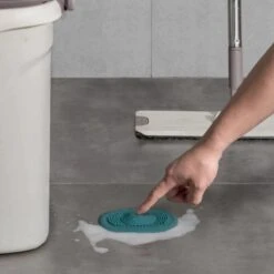 Heuts Goods - Gootsteenzeef - Gootsteenstop - Afvoerzeef - Afvoerstop - Spoelbal - Bad - Douchebak - Keuken - Wasbak - Badkuip - Siliconen - Donkerblauw -HG Winkel 1200x1200 1355