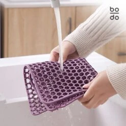 BODO Gootsteenmat Siliconen Donker Grijs - 34.5 X 34.5 Cm - Keuken Accessoires - Gootsteen Beschermer - Onderzetters Siliconen - Anti Kras 11 BODO Gootsteenmat Siliconen Donker Grijs - 34.5 X 34.5 Cm - Keuken Accessoires - Gootsteen Beschermer - Onderzetters Siliconen - Anti Kras -HG Winkel 1200x1200 1426