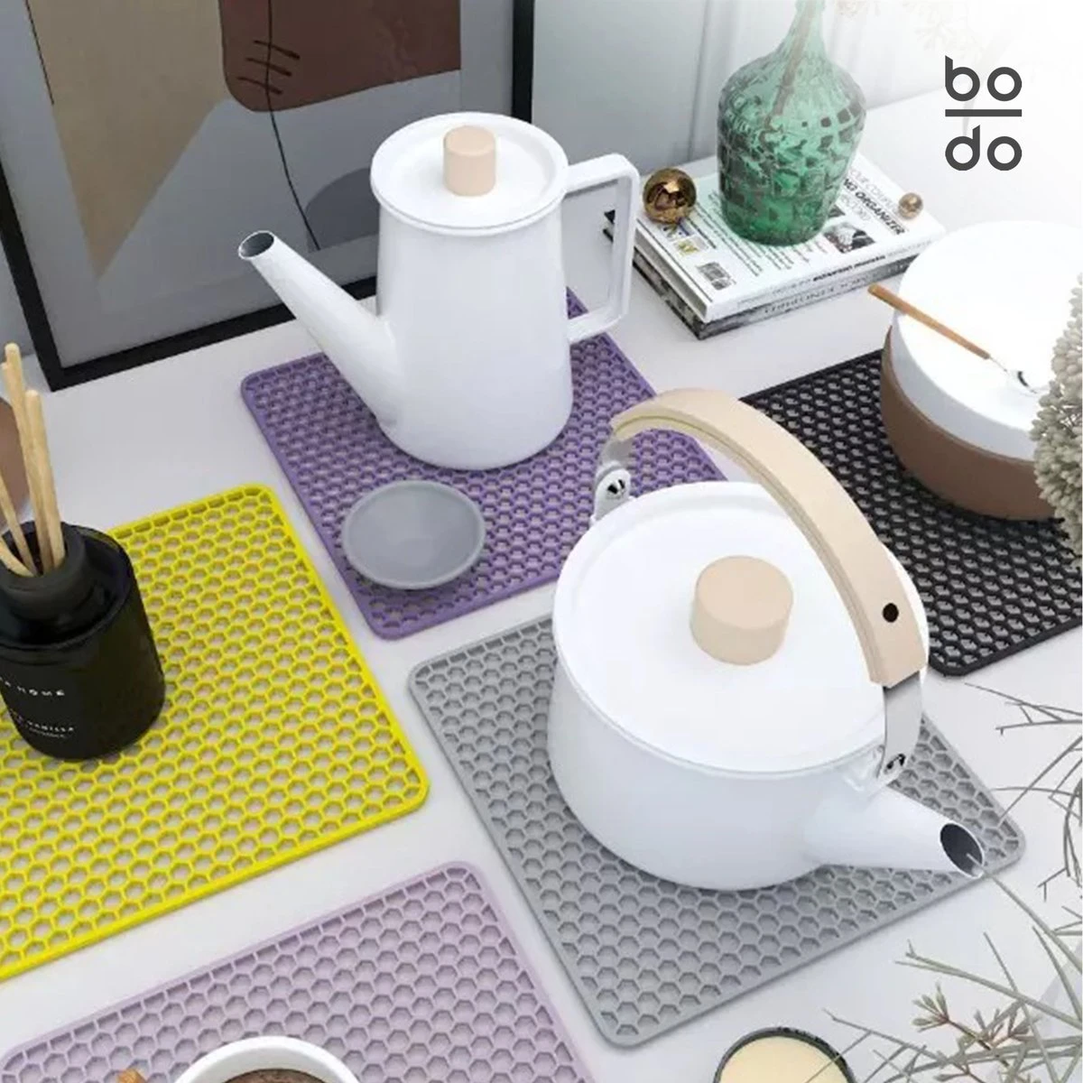 BODO Gootsteenmat Siliconen Donker Grijs - 34.5 X 34.5 Cm - Keuken Accessoires - Gootsteen Beschermer - Onderzetters Siliconen - Anti Kras 4 BODO Gootsteenmat Siliconen Donker Grijs - 34.5 X 34.5 Cm - Keuken Accessoires - Gootsteen Beschermer - Onderzetters Siliconen - Anti Kras - Afbeelding 4