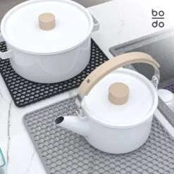 BODO Gootsteenmat Siliconen Donker Grijs - 34.5 X 34.5 Cm - Keuken Accessoires - Gootsteen Beschermer - Onderzetters Siliconen - Anti Kras 16 BODO Gootsteenmat Siliconen Donker Grijs - 34.5 X 34.5 Cm - Keuken Accessoires - Gootsteen Beschermer - Onderzetters Siliconen - Anti Kras -HG Winkel 1200x1200 1431