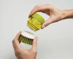 Joseph Joseph Afwasborstel Palm Scrub - Incl Houder - Grijs -HG Winkel 1200x964 1