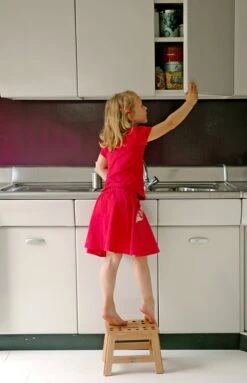 PUHLMANN - Inklapbare Kruk, JAMES, Hout, 23 Cm Hoog, Max 150 Kilo -HG Winkel 774x1200 2